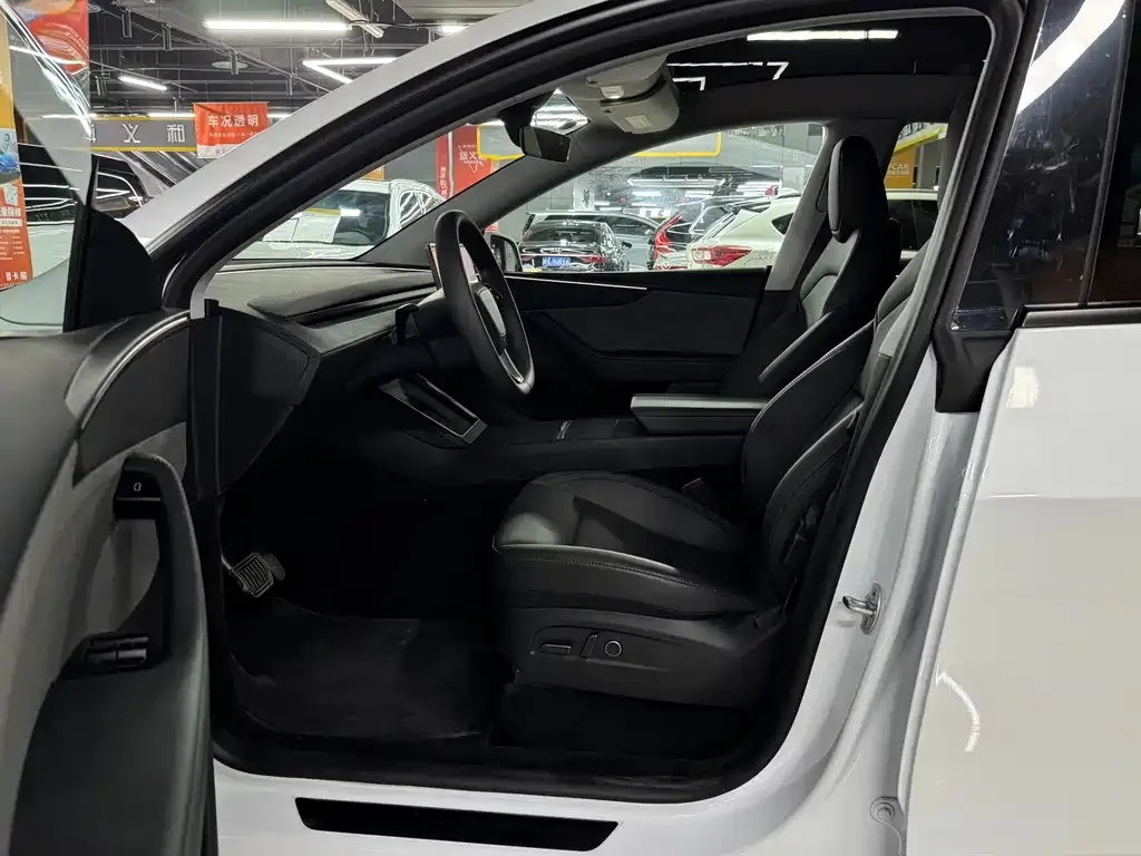 Tesla Model Y 2025 из CN, фото 8