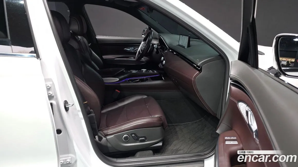 Genesis GV70 — фото 10