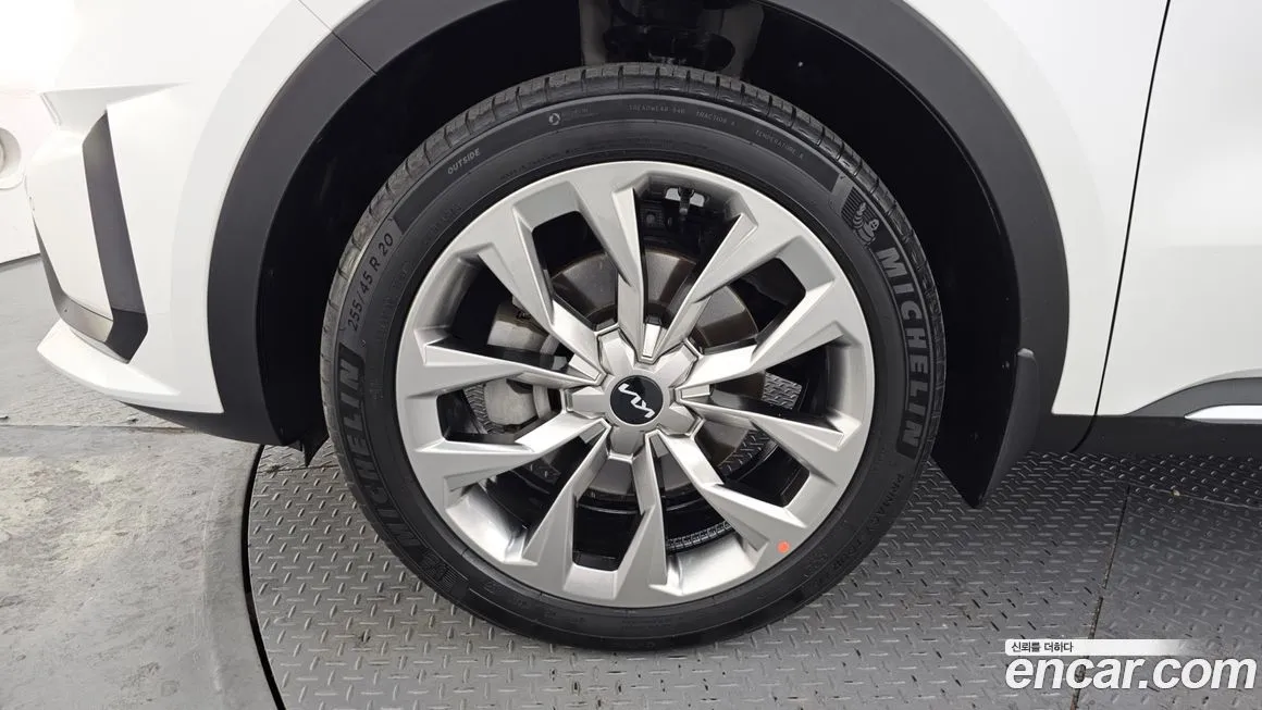 Kia Sorento — фото 8
