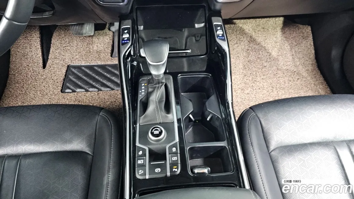 Kia Sorento — фото 5