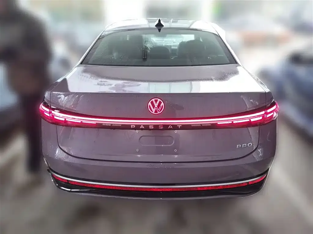 Volkswagen Passat — фото 6