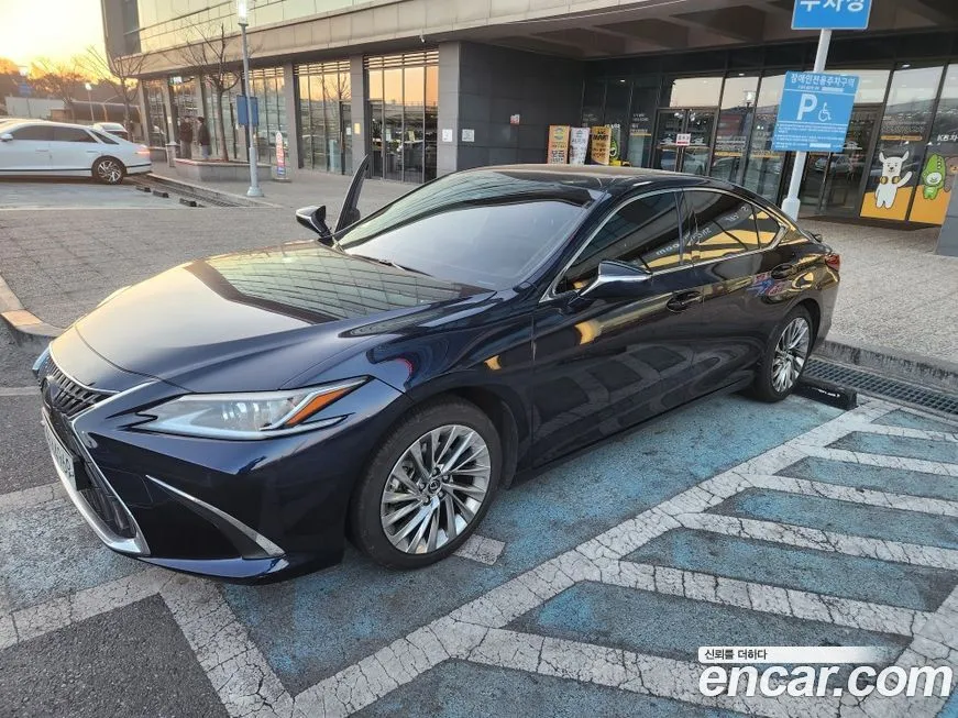 Lexus ES 2023 из KR, фото 8