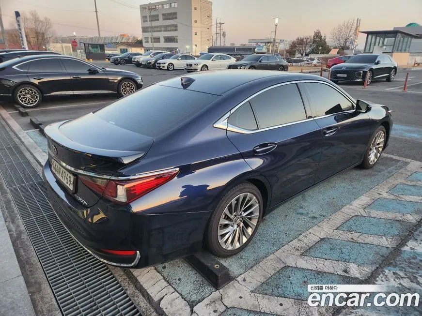 Lexus ES 2023 из KR, фото 7