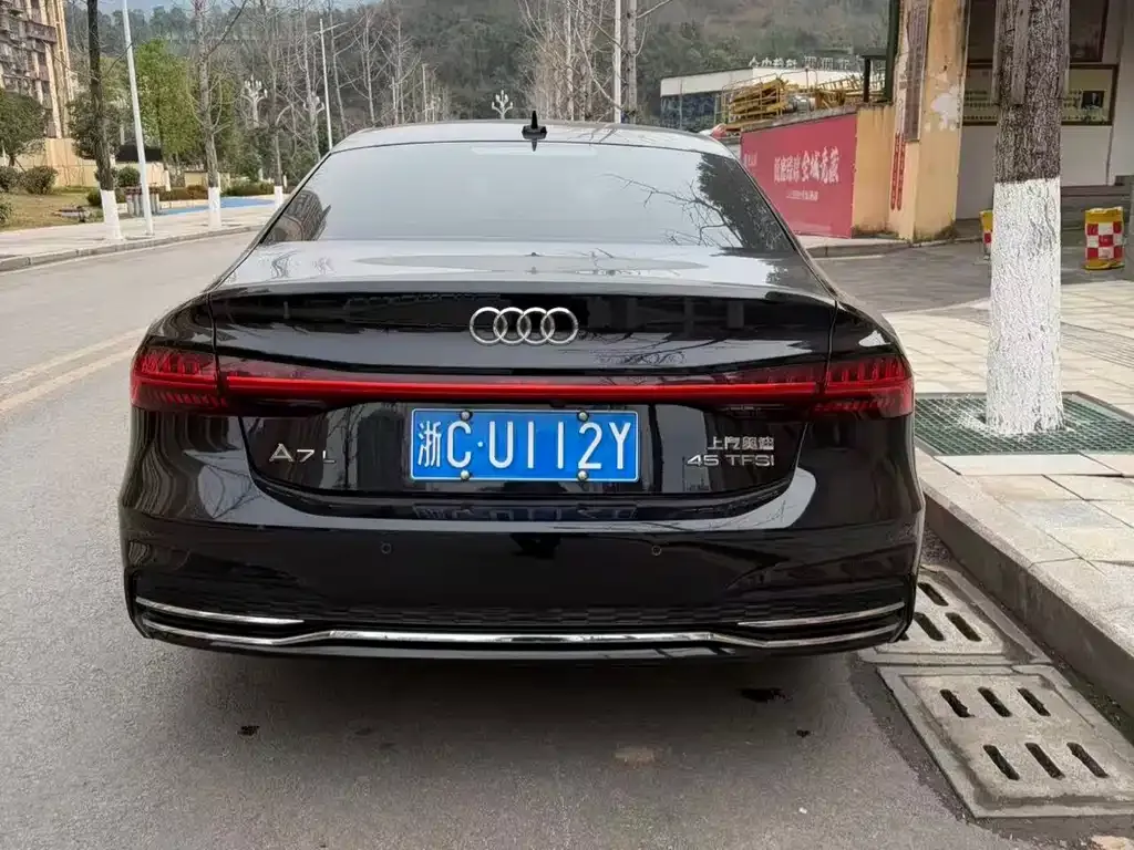 Audi A7L 2024 из CN, фото 2