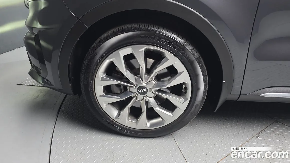 Kia Sorento — фото 4