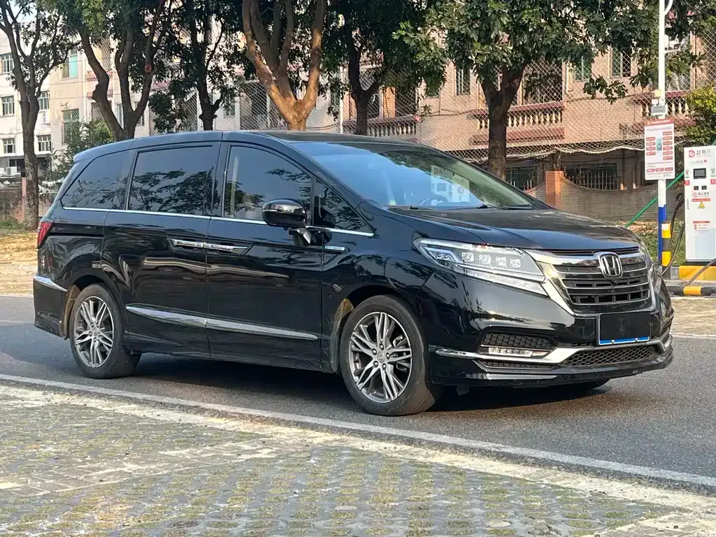 Honda Elysion — фото 4