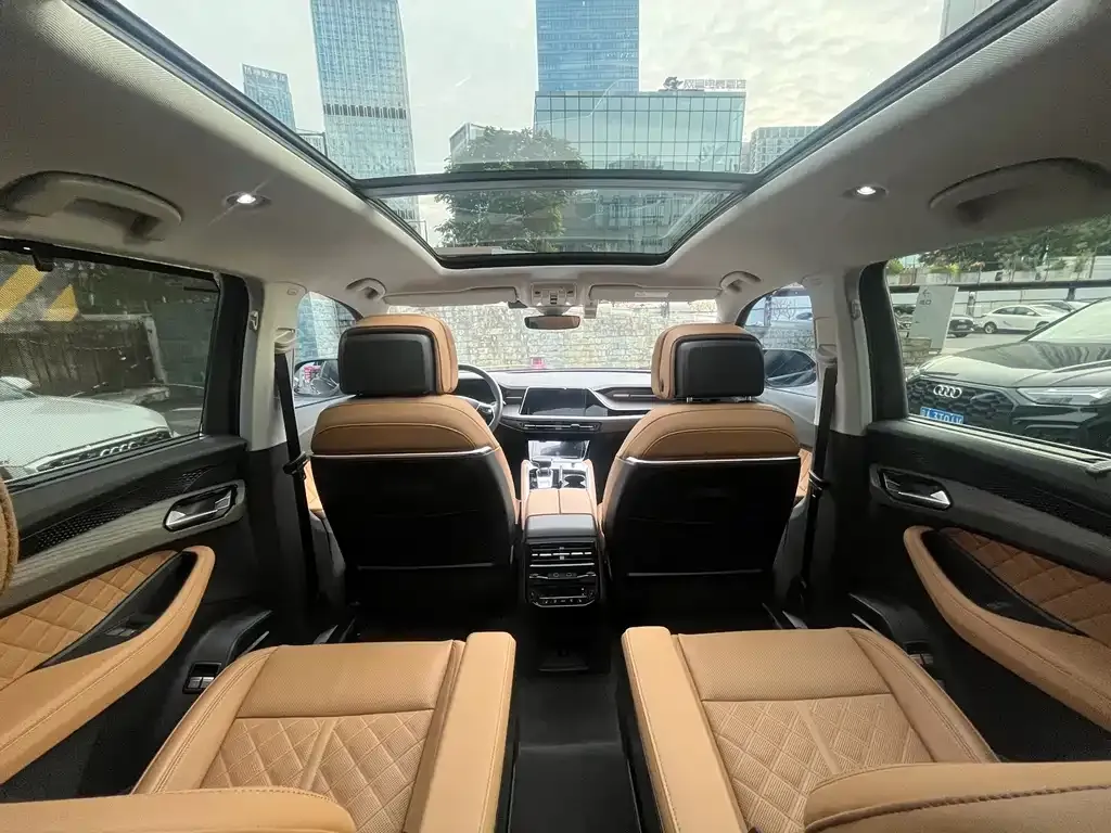 Audi Q6 2025 из CN, фото 10