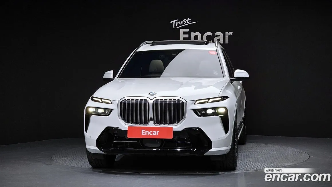 BMW X7 — фото 2