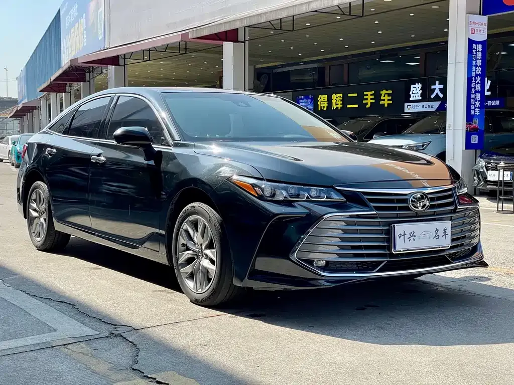 Toyota Avalon — фото 5