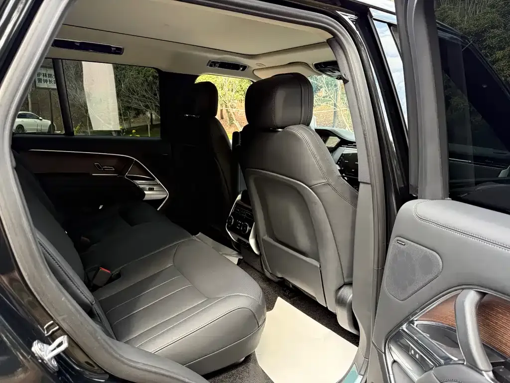 Land Rover Range Rover 2023 из CN, фото 2