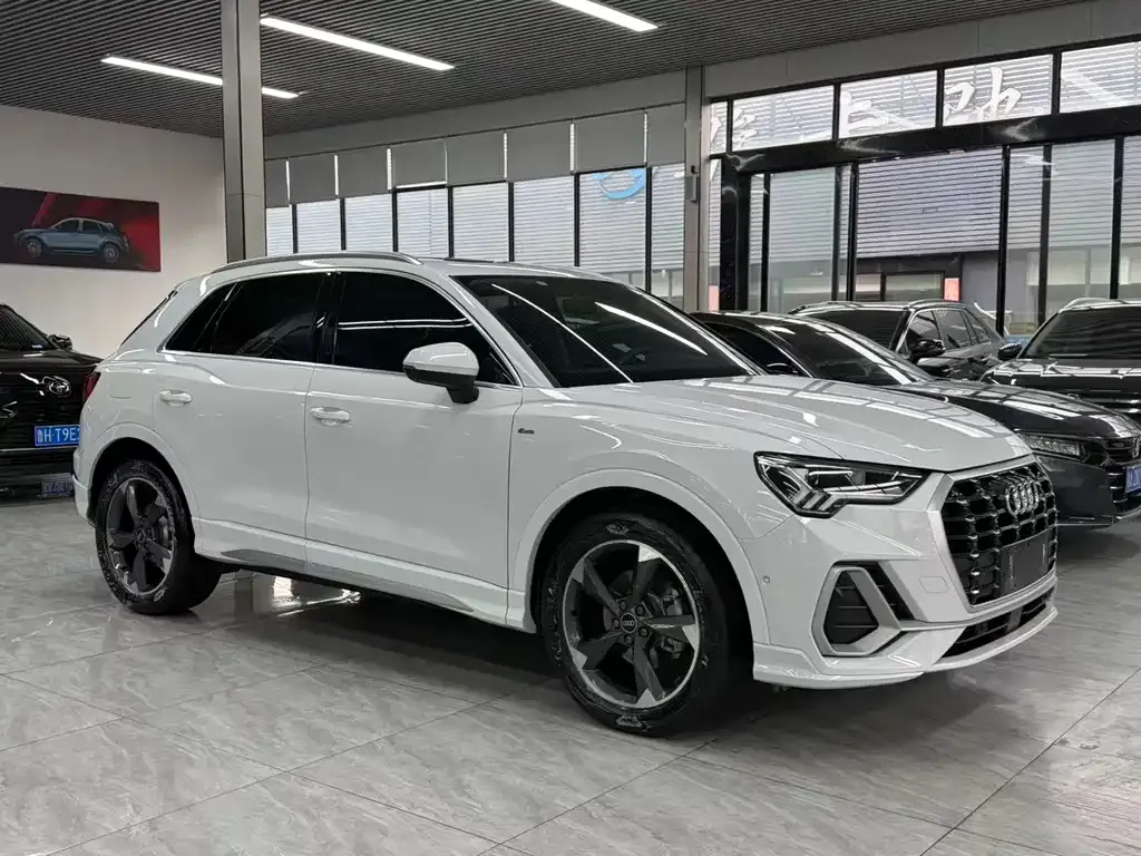 Audi Q3 — фото 3