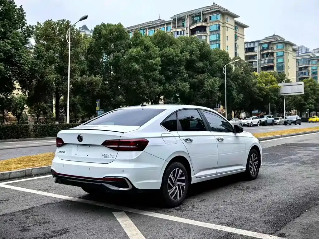 Volkswagen Lavida 2024 из CN, фото 3
