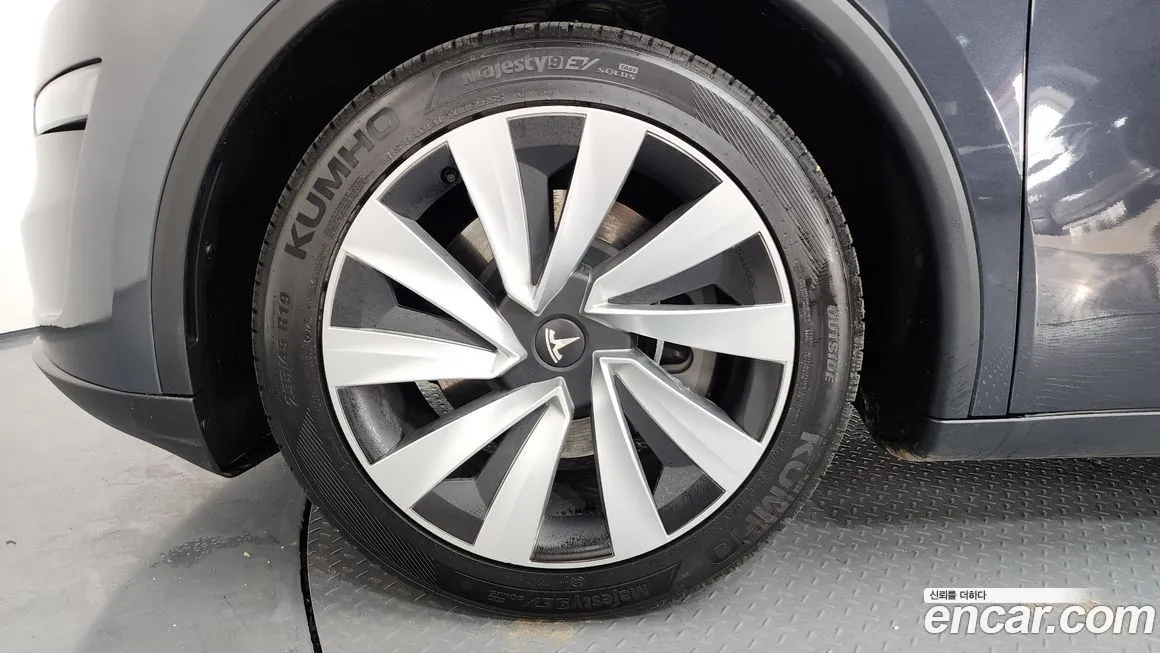 Tesla Model Y 2025 из KR, фото 9