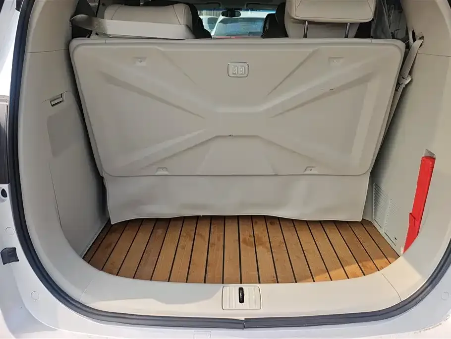 Buick GL8 2023 из CN, фото 3