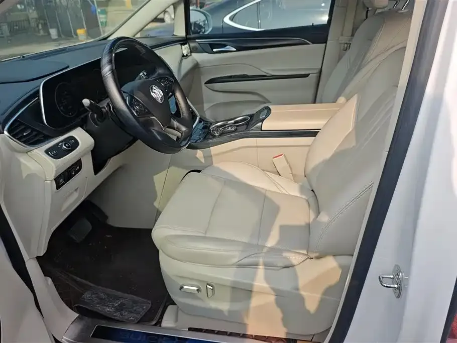 Buick GL8 2023 из CN, фото 2