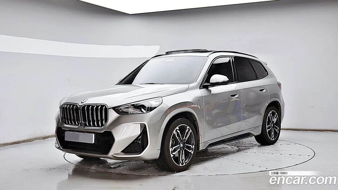 BMW X1 — фото 1
