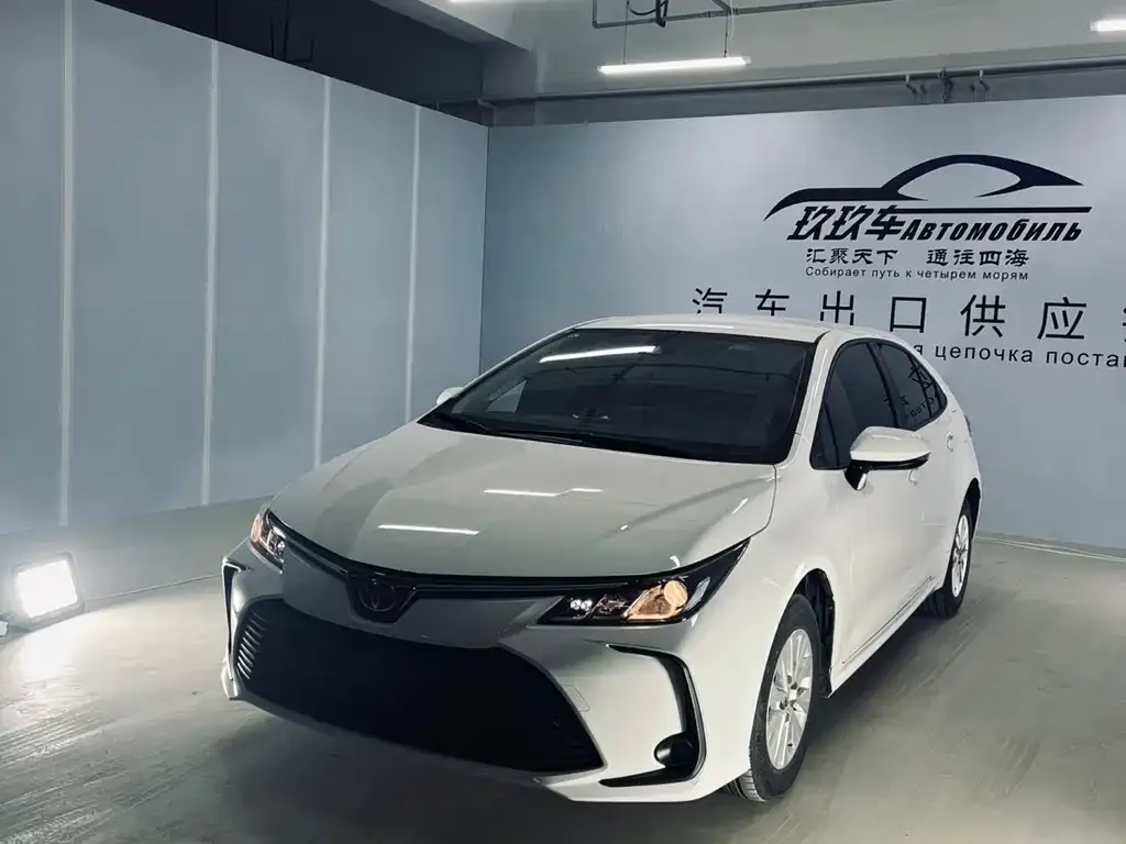 Toyota Corolla — фото 1