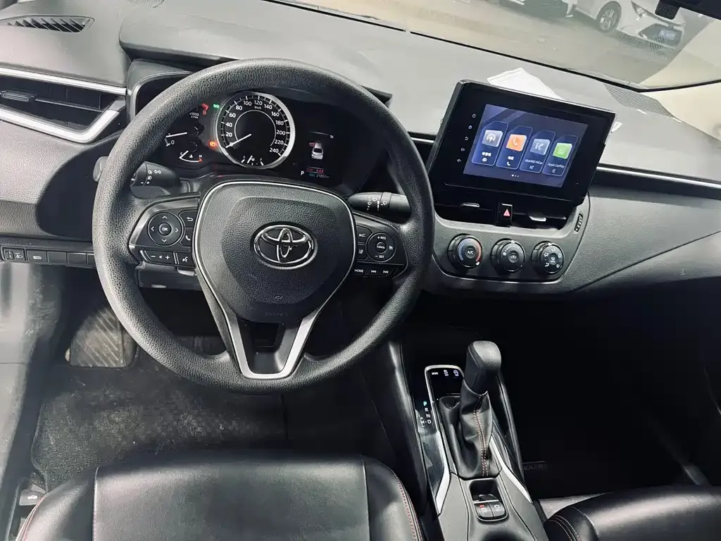 Toyota Corolla — фото 8