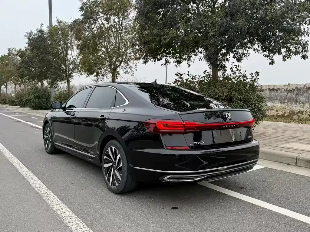 Volkswagen Passat 2022 из CN, фото 7