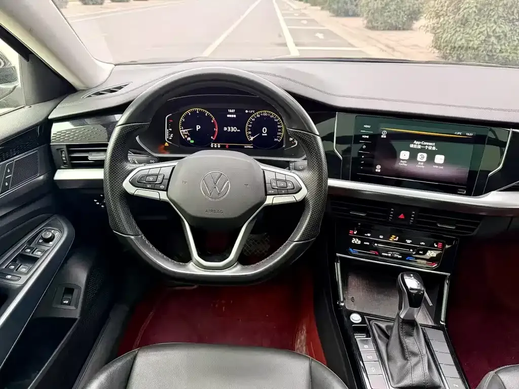 Volkswagen Passat 2022 из CN, фото 2