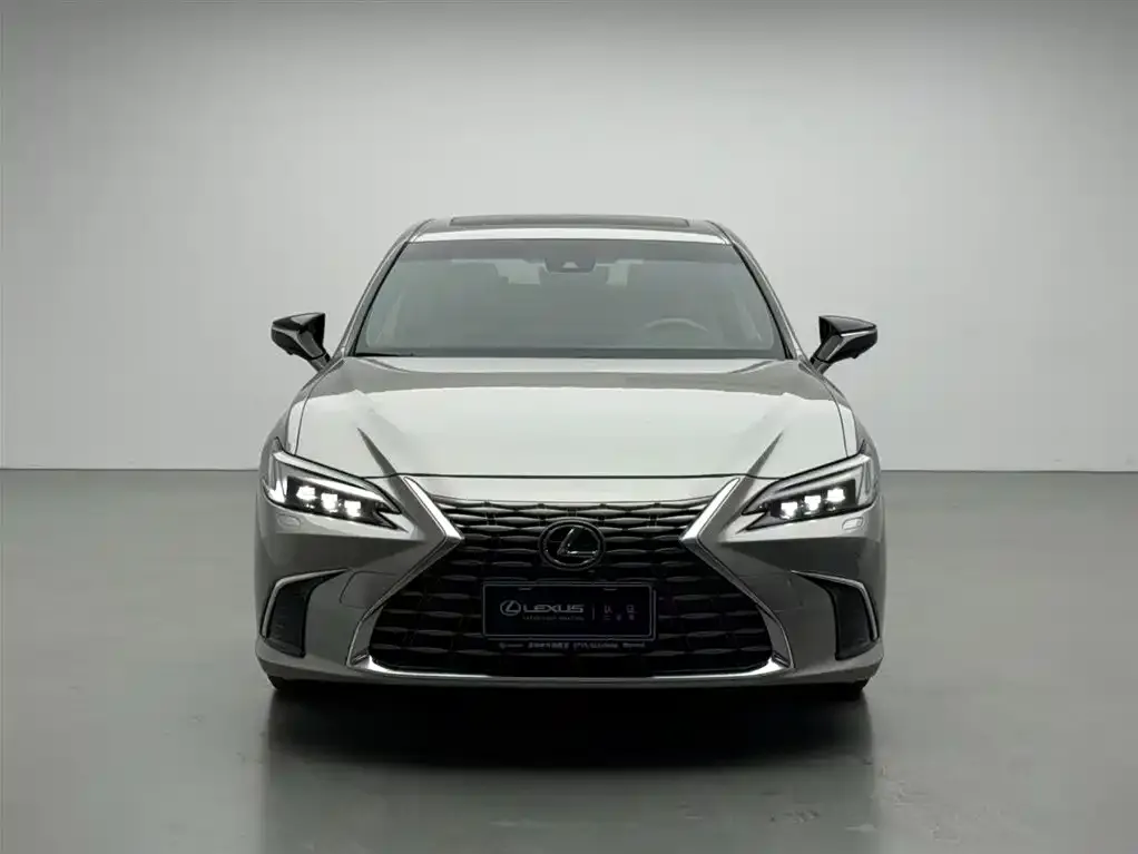 Lexus ES 2025 из CN, фото 3