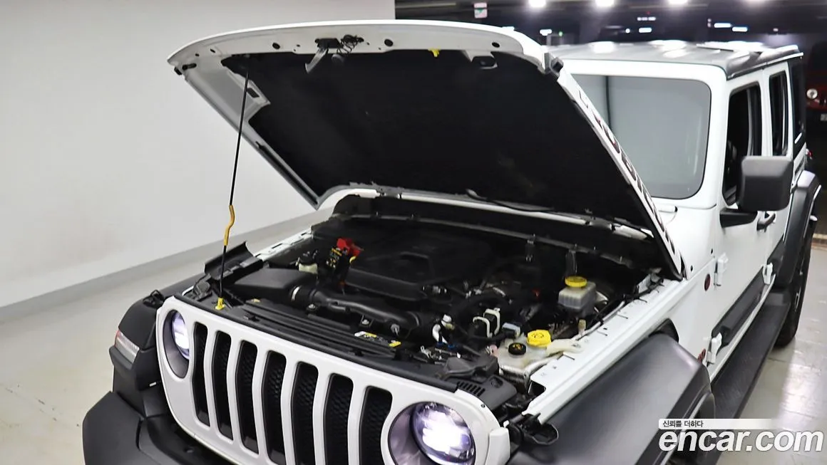 Jeep Wrangler 2022 из KR, фото 10
