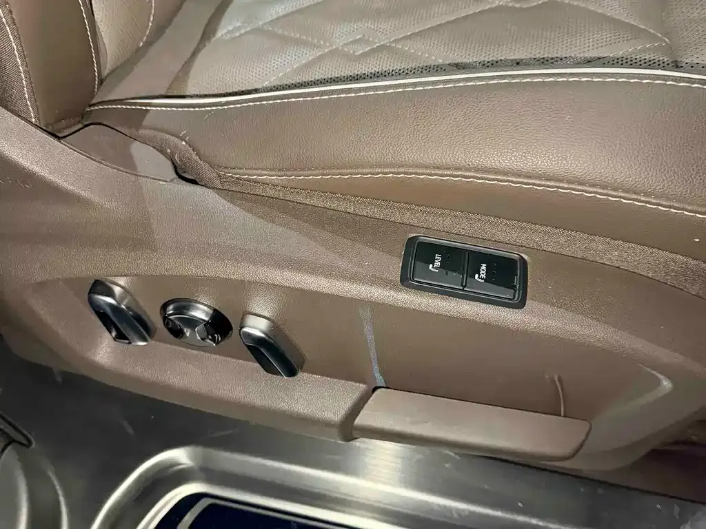 Volkswagen Viloran 2022 из CN, фото 3