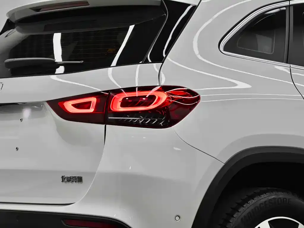 Mercedes-Benz GLA 2023 из CN, фото 2