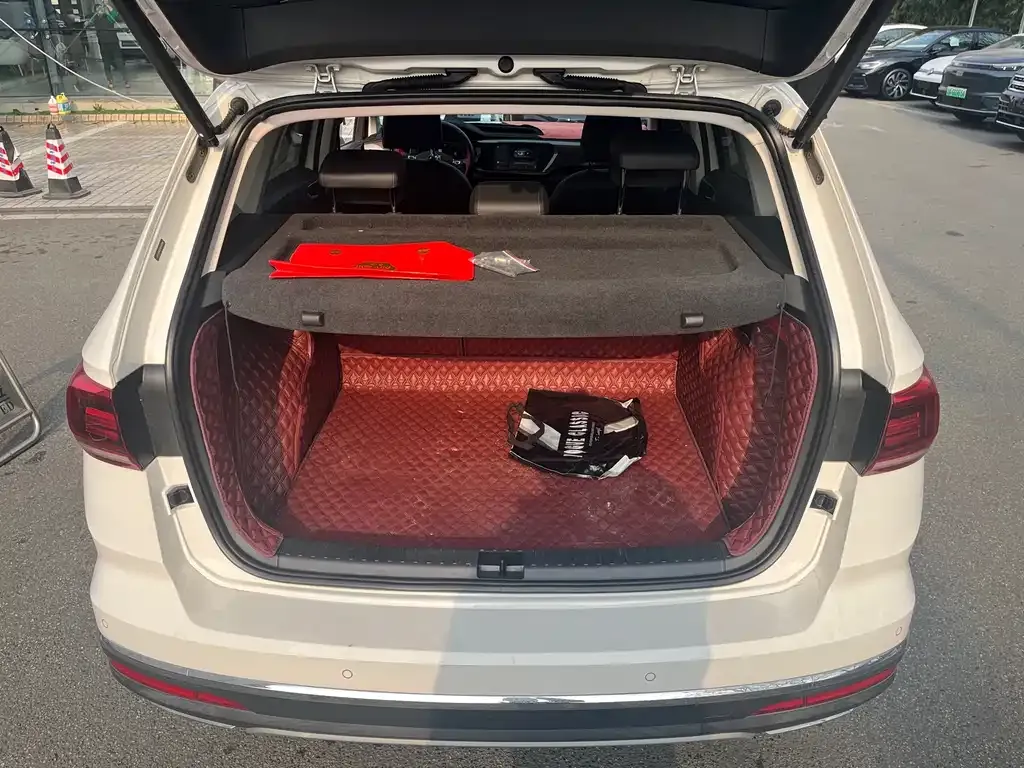 Volkswagen Tharu 2023 из CN, фото 7