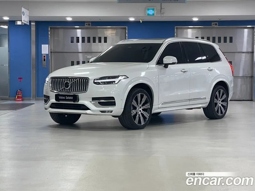 Volvo XC90 — фото 1