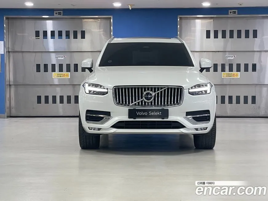Volvo XC90 — фото 10
