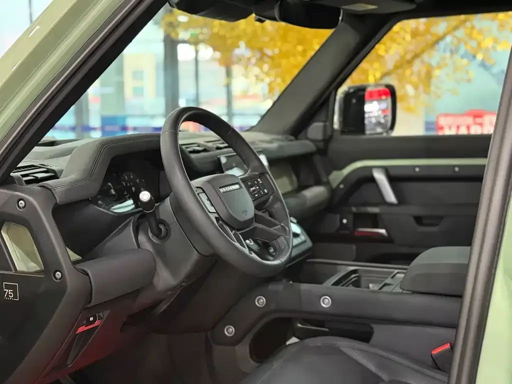 Land Rover Defender 2023 из CN, фото 3
