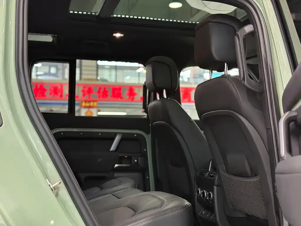 Land Rover Defender 2023 из CN, фото 7
