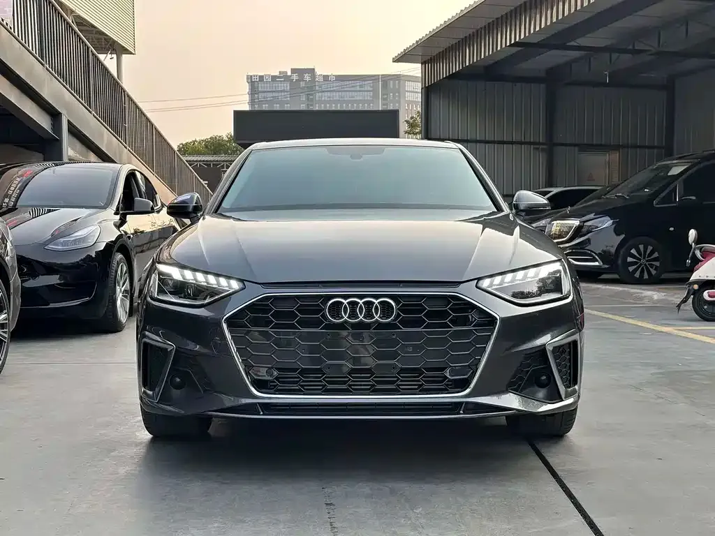 Audi A4L 2022 из CN, фото 7