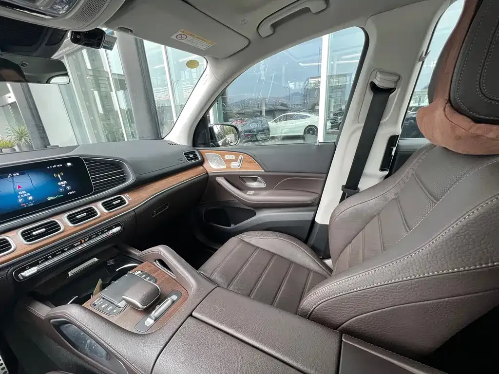 Mercedes-Benz GLS — фото 2