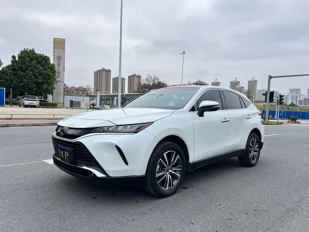 Toyota Harrier 2022 из CN, фото 1