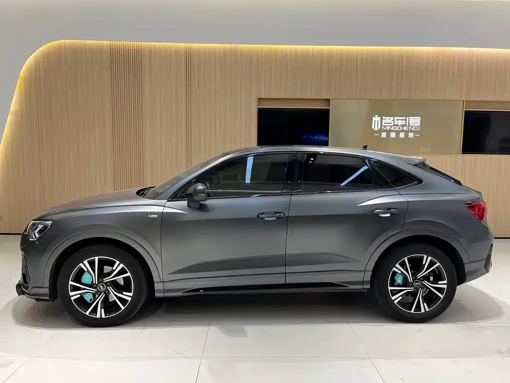 Audi Q3 Sportback 2022 из CN, фото 2