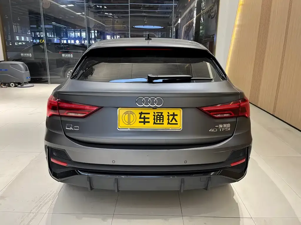 Audi Q3 Sportback 2022 из CN, фото 8