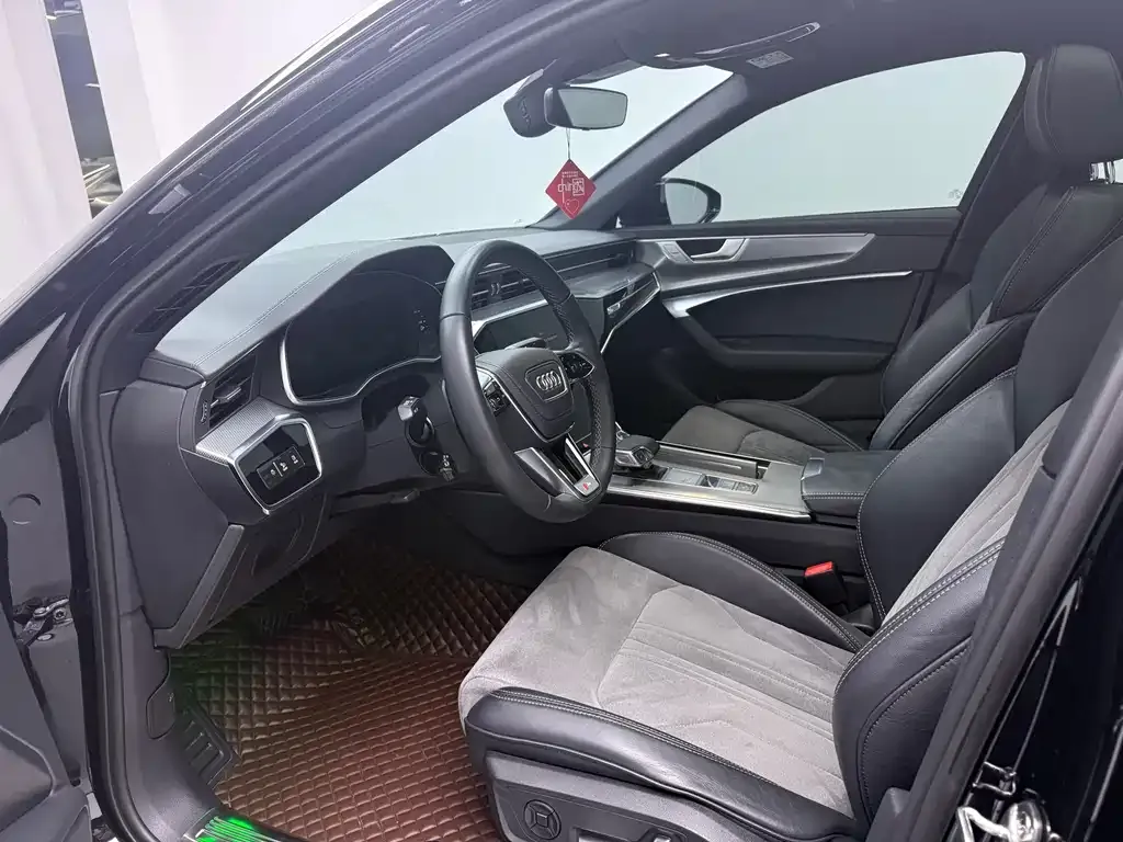 Audi A6L 2023 из CN, фото 9