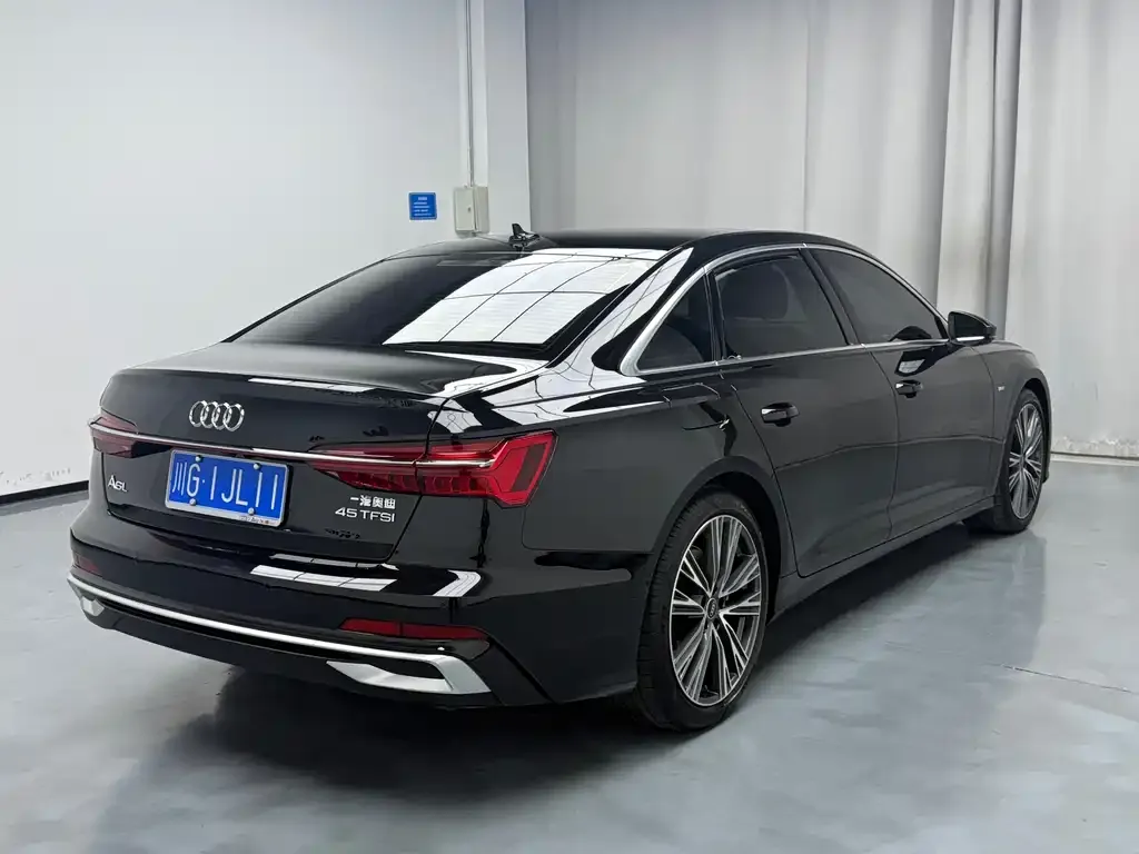 Audi A6L 2023 из CN, фото 5