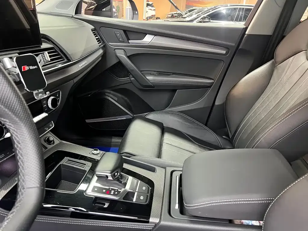 Audi Q5L 2021 из CN, фото 7