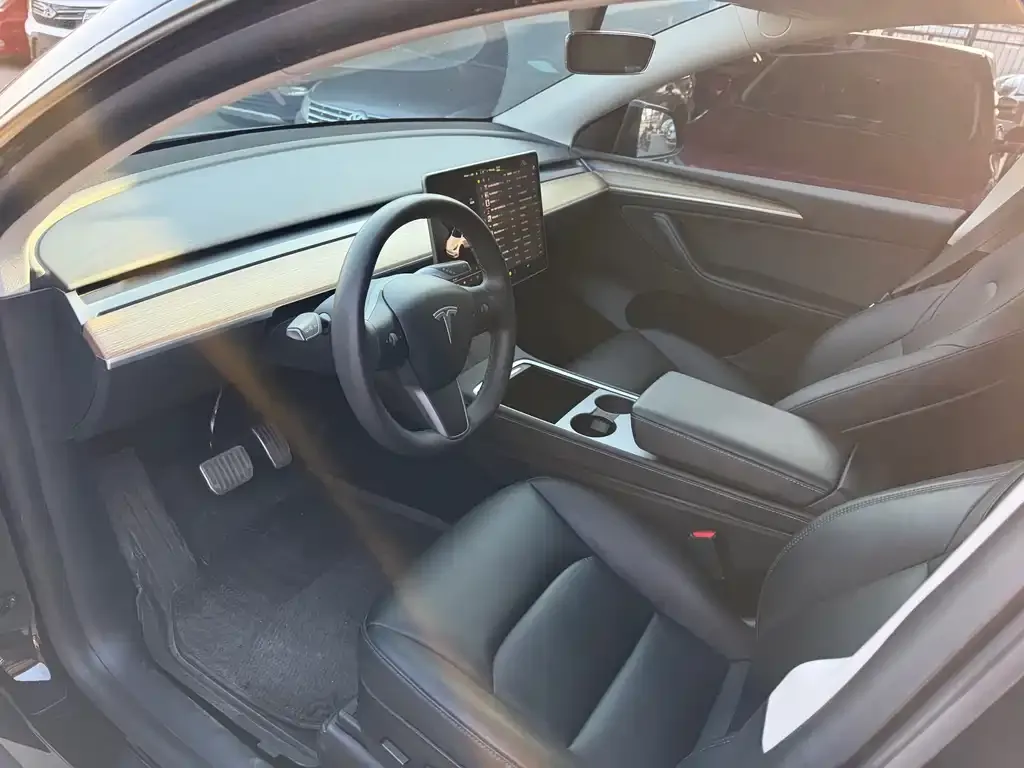 Tesla Model Y 2022 из CN, фото 5