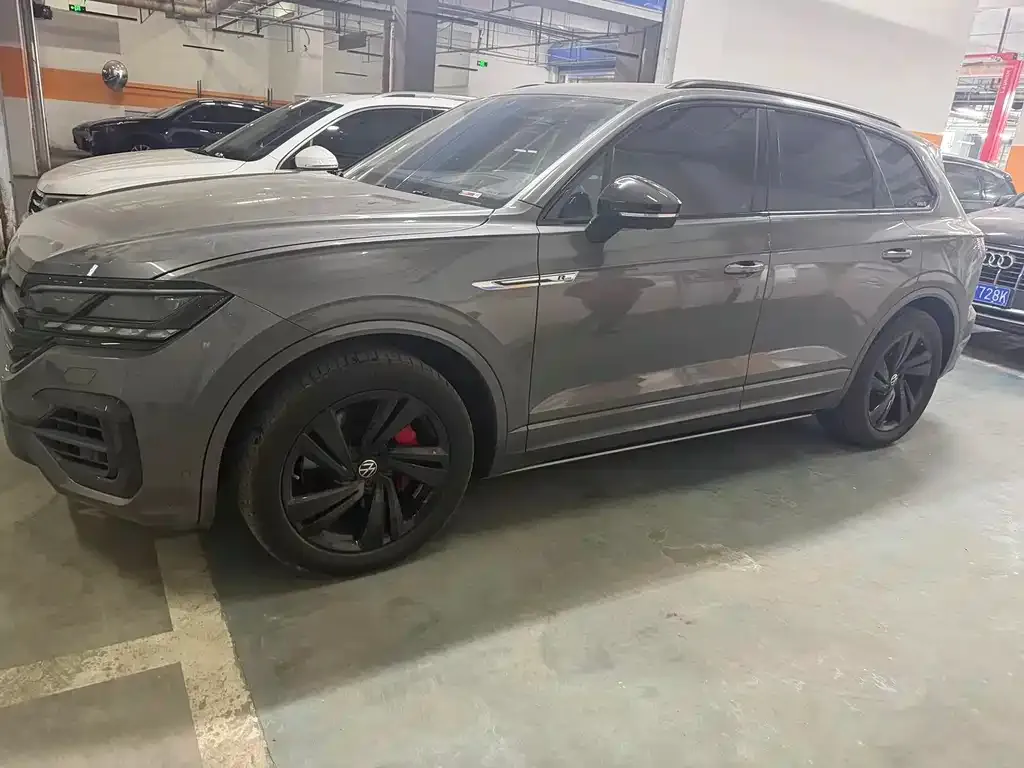 Volkswagen Touareg 2022 из CN, фото 1