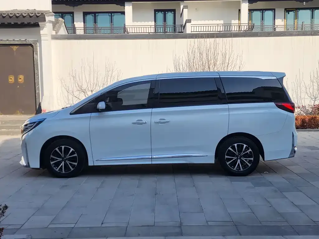 GAC Motor Trumpchi M8 — фото 3