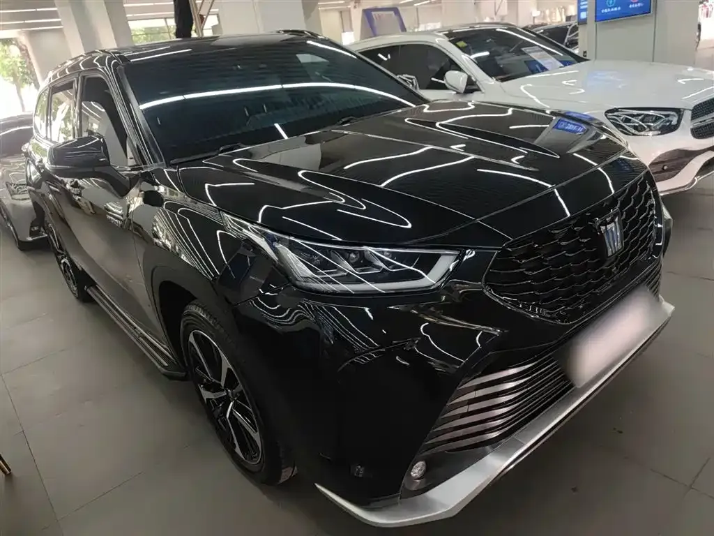 Toyota Crown Kluger 2023 из CN, фото 7