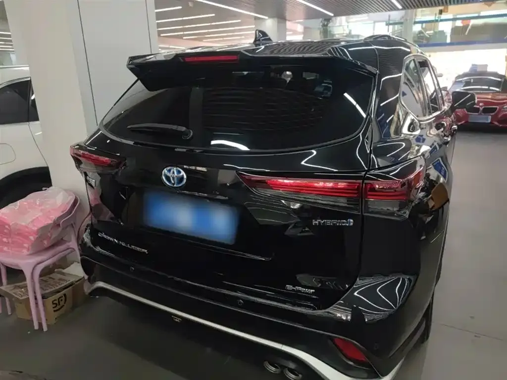 Toyota Crown Kluger 2023 из CN, фото 2