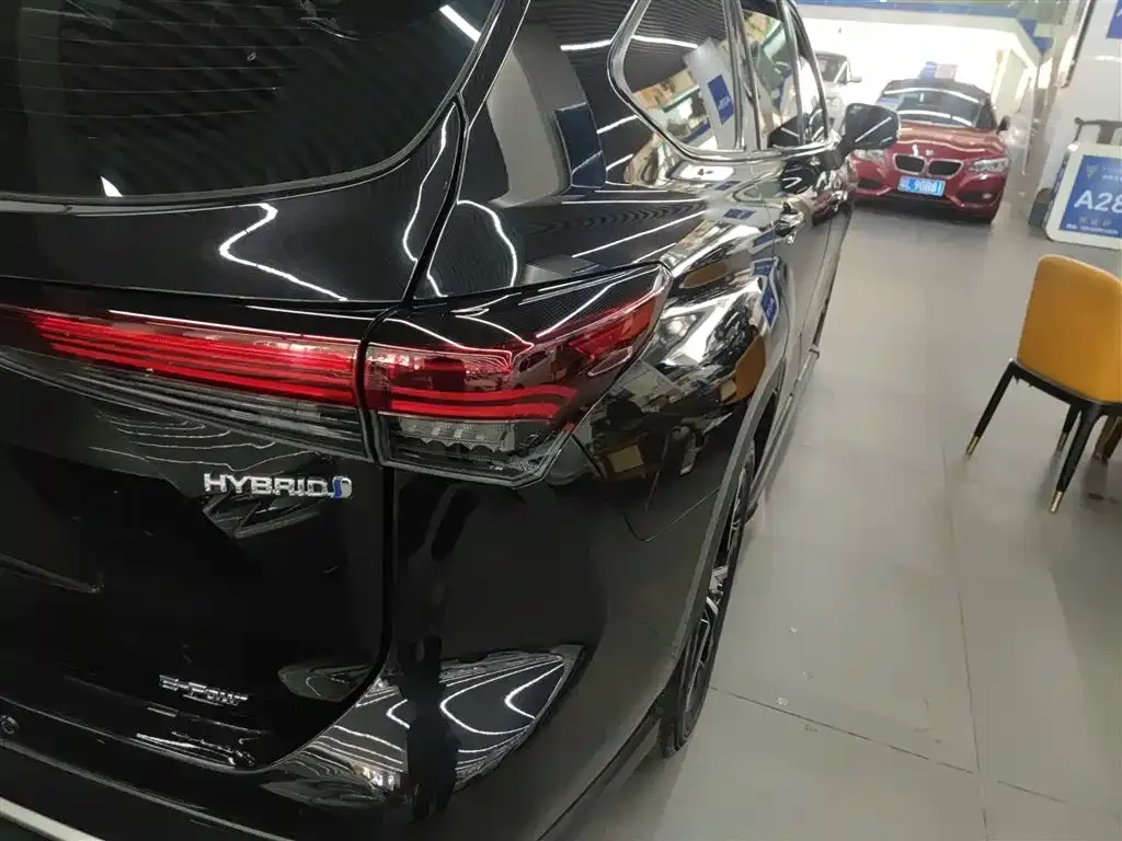 Toyota Crown Kluger 2023 из CN, фото 5