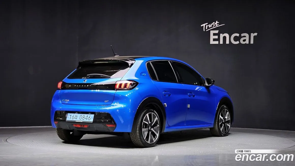 Peugeot 208 2021 из KR, фото 3