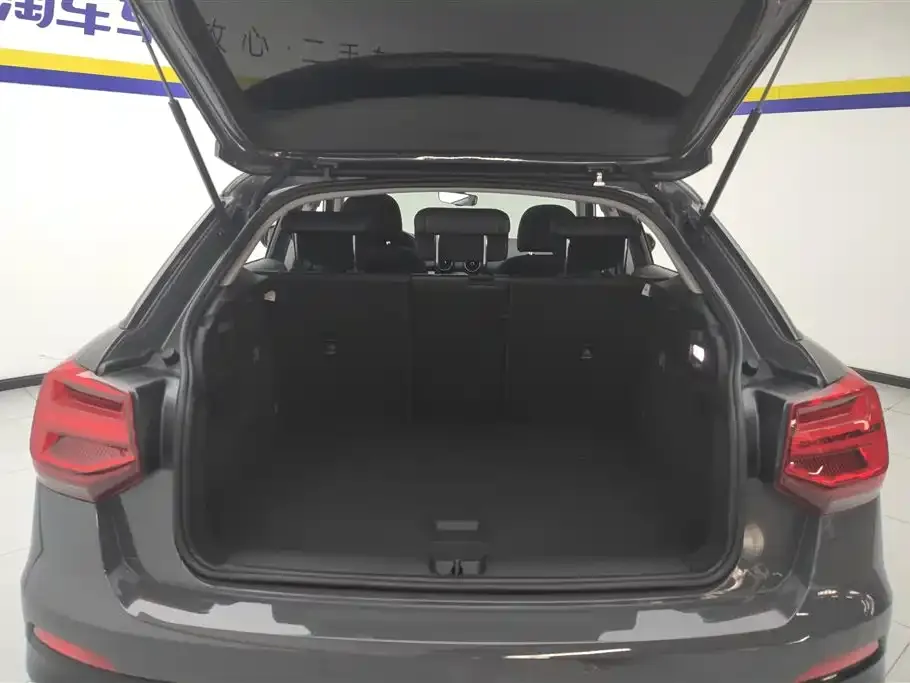 Audi Q2L 2021 из CN, фото 2