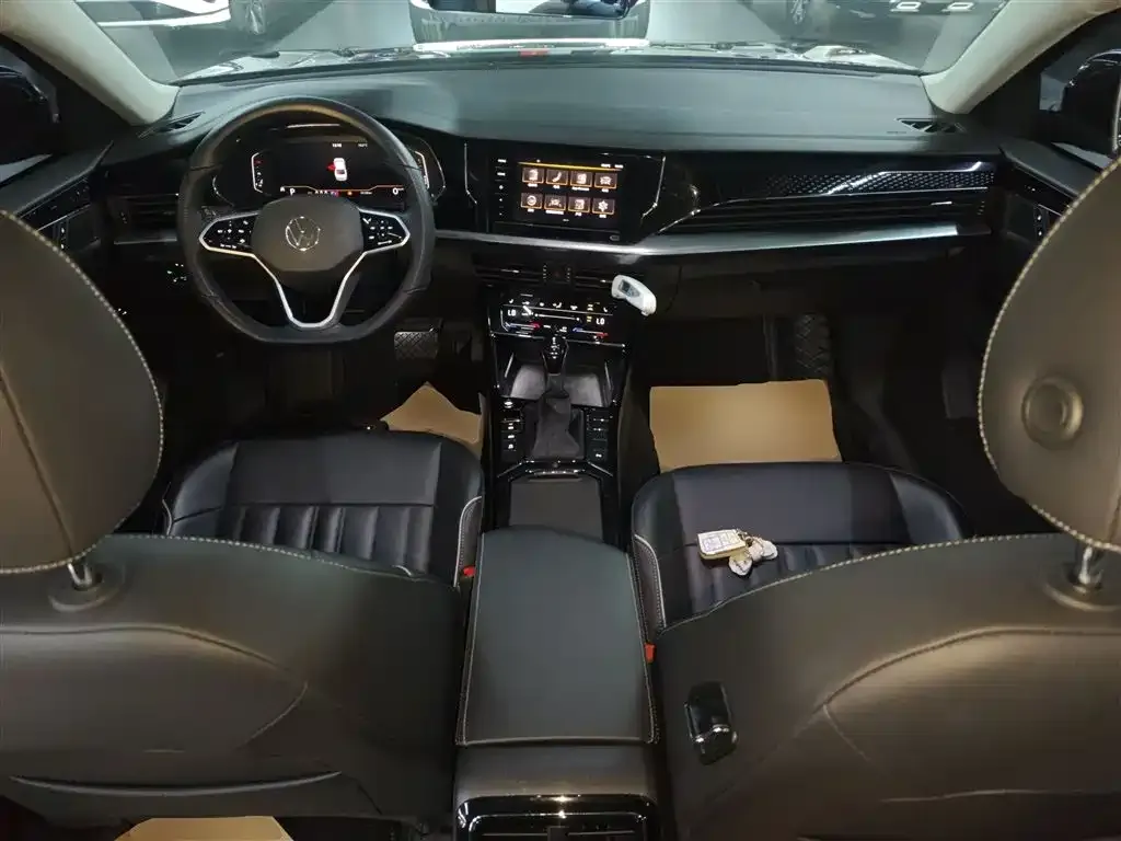 Volkswagen Passat 2023 из CN, фото 2